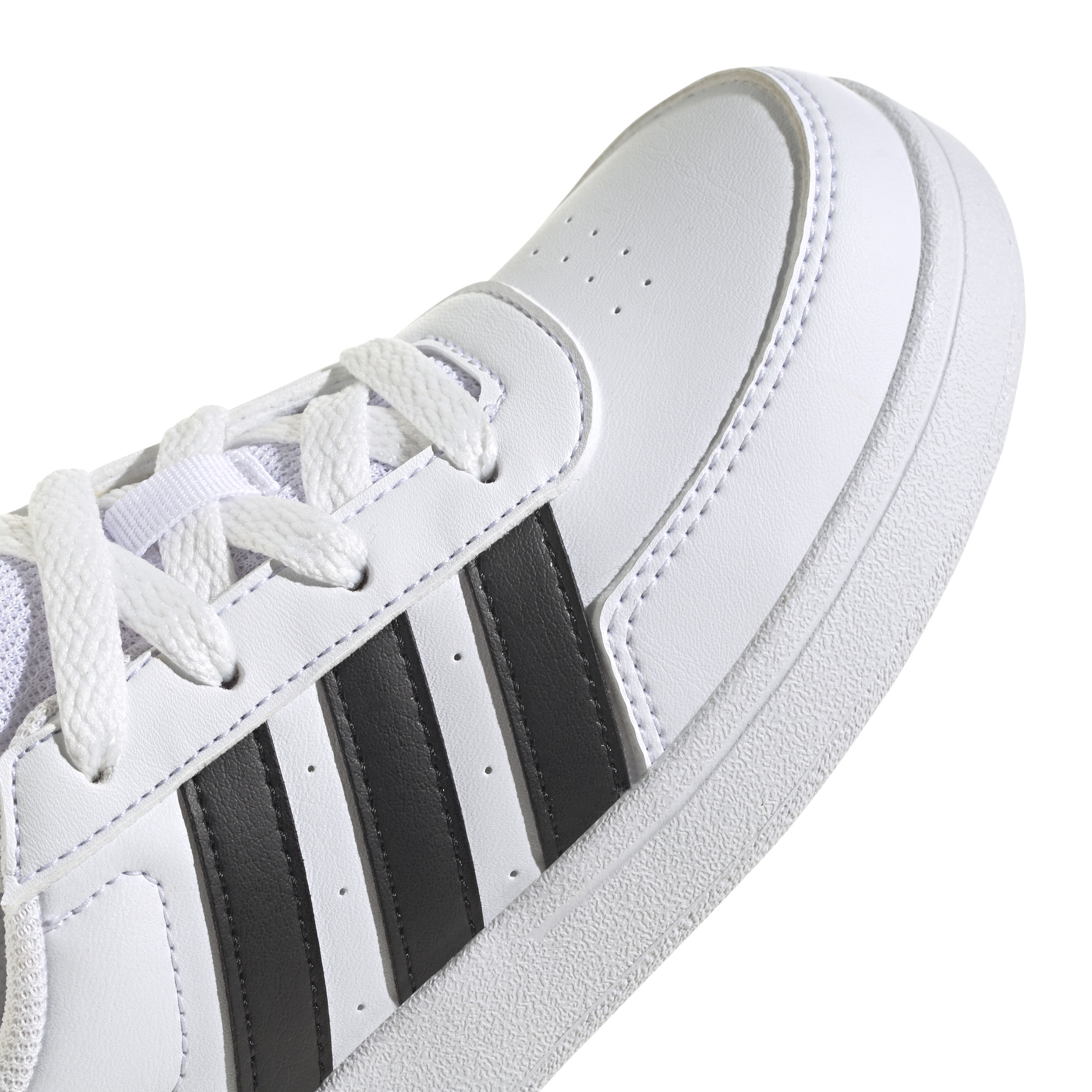 HP8956_8_FOOTWEAR_Photography_Detail View 1_white